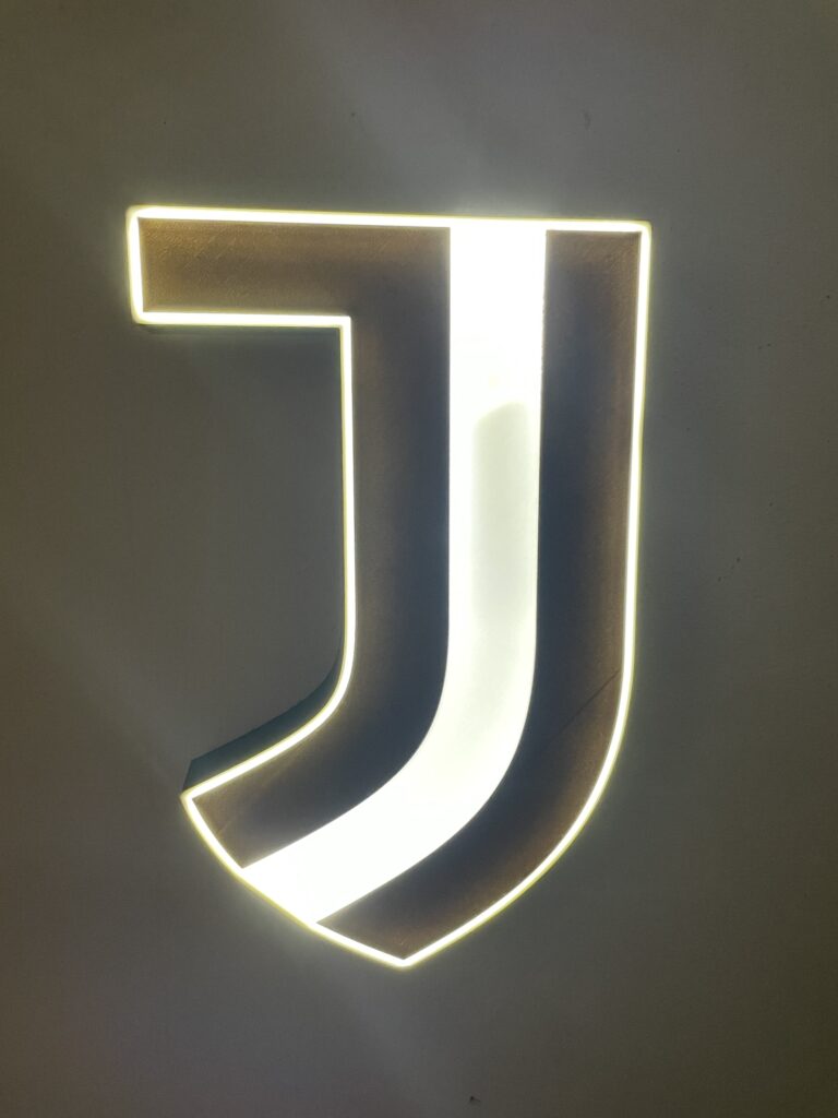 Juventus FC LED-Lampe mit Logo – Fanartikel & Wanddeko Geschenk