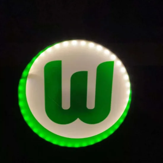 VfL Wolfsburg LED-Leuchtschild mit 3D-Effekt und offiziellem Logo leuchtend